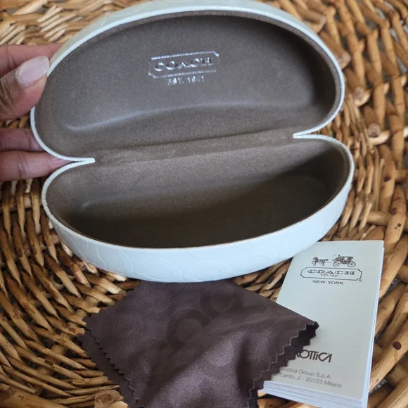 Coach Sunglasses Case in White. - Picture 2 of 3